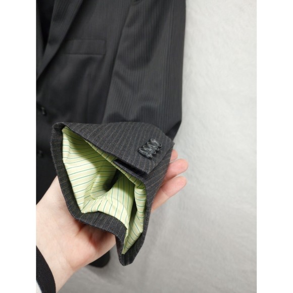 BCBG Attitude Men's Suit Coat Size 40 R 100% Wool Dark‎ Gray Pin-Stripes EUC - Picture 11 of 16